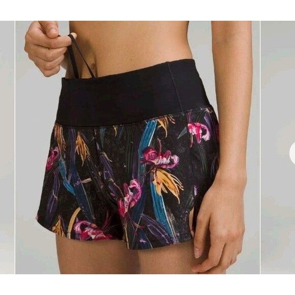 Lululemon Speed Up Mid-Rise Lined Short 4"Veiled Floral Black Multi Size 4 - Picture 1 of 13